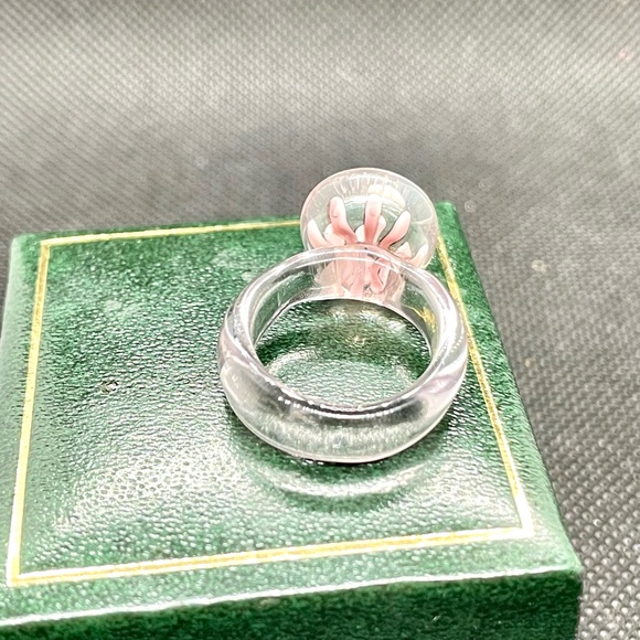 Unique Artisan shades of pink glass Flower design centre Sz 4 ring - Picture 3 of 5